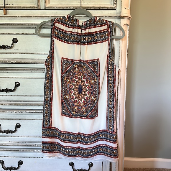 Beautiful boho sleeveless blouse, size Medium - Picture 4 of 5